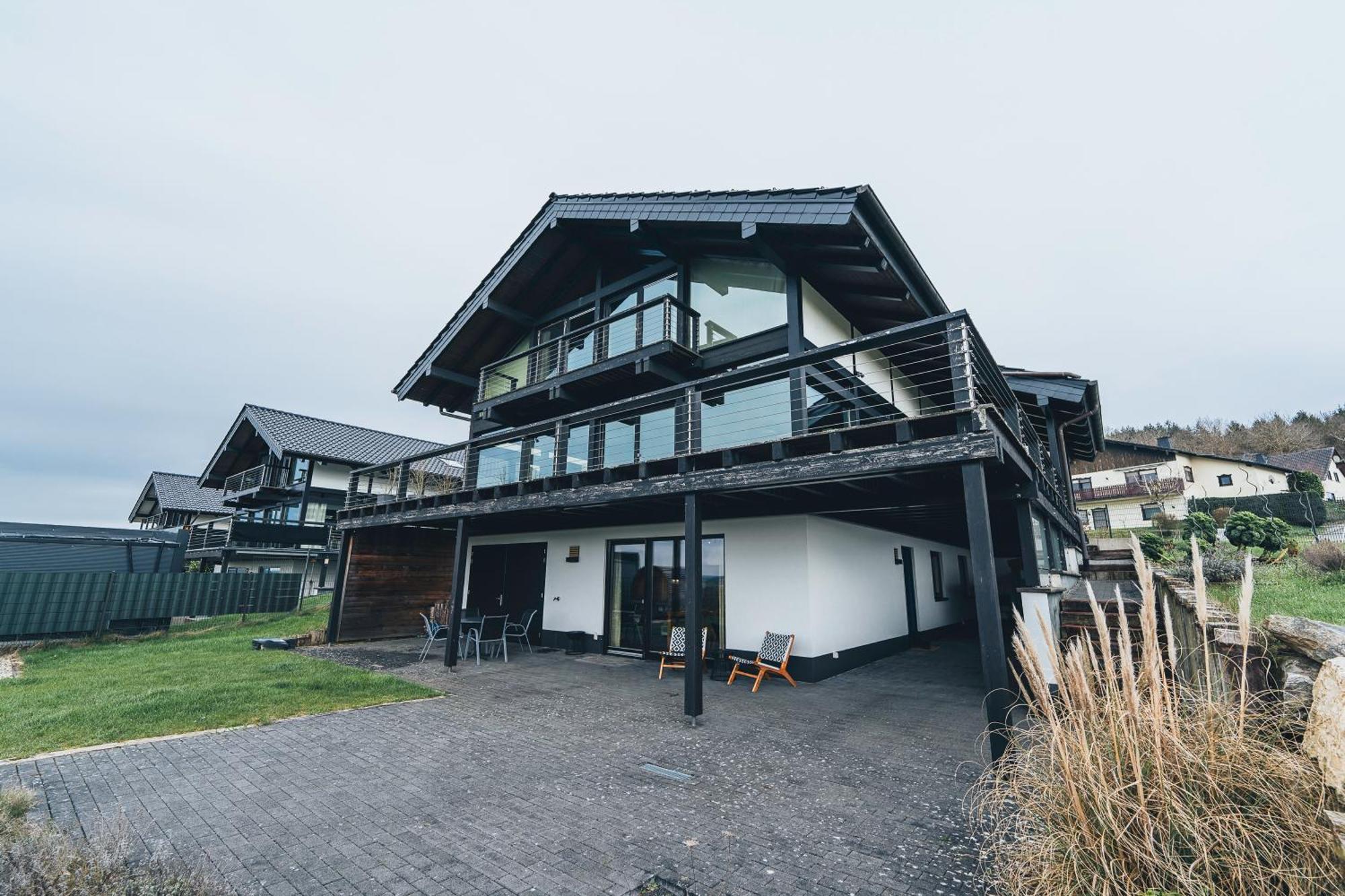 Hunsrueck Valley View Apartment With Cedar Sauna Bruschied Екстериор снимка